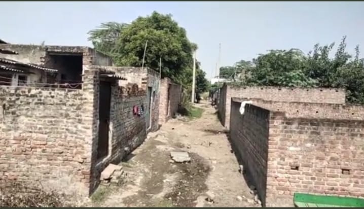 Delhi: राजधानी का एक ऐसा गाँव जो आज भी अँधेरे में, 21 वीं सदी में भी नहीं पहुंची बिजली