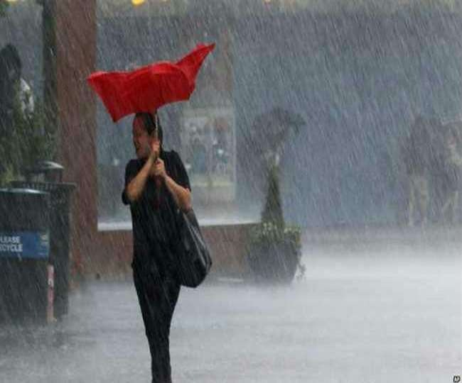 IMD Update : आने वाले 48 घंटों में इन राज्यों में फिर कहर ढा सकती है बारिश , जानिए देश के किन इलाकों में शुरू हुई कड़ाके की सर्दी