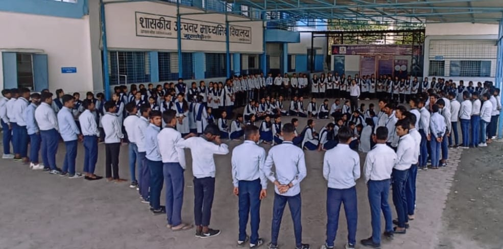 Indore : मध्यप्रदेश स्थापना दिवस के कार्यक्रमों का हुआ आगाज़, पहले दिन ही स्कूल के बच्चों ने निकाली प्रभात फेरी