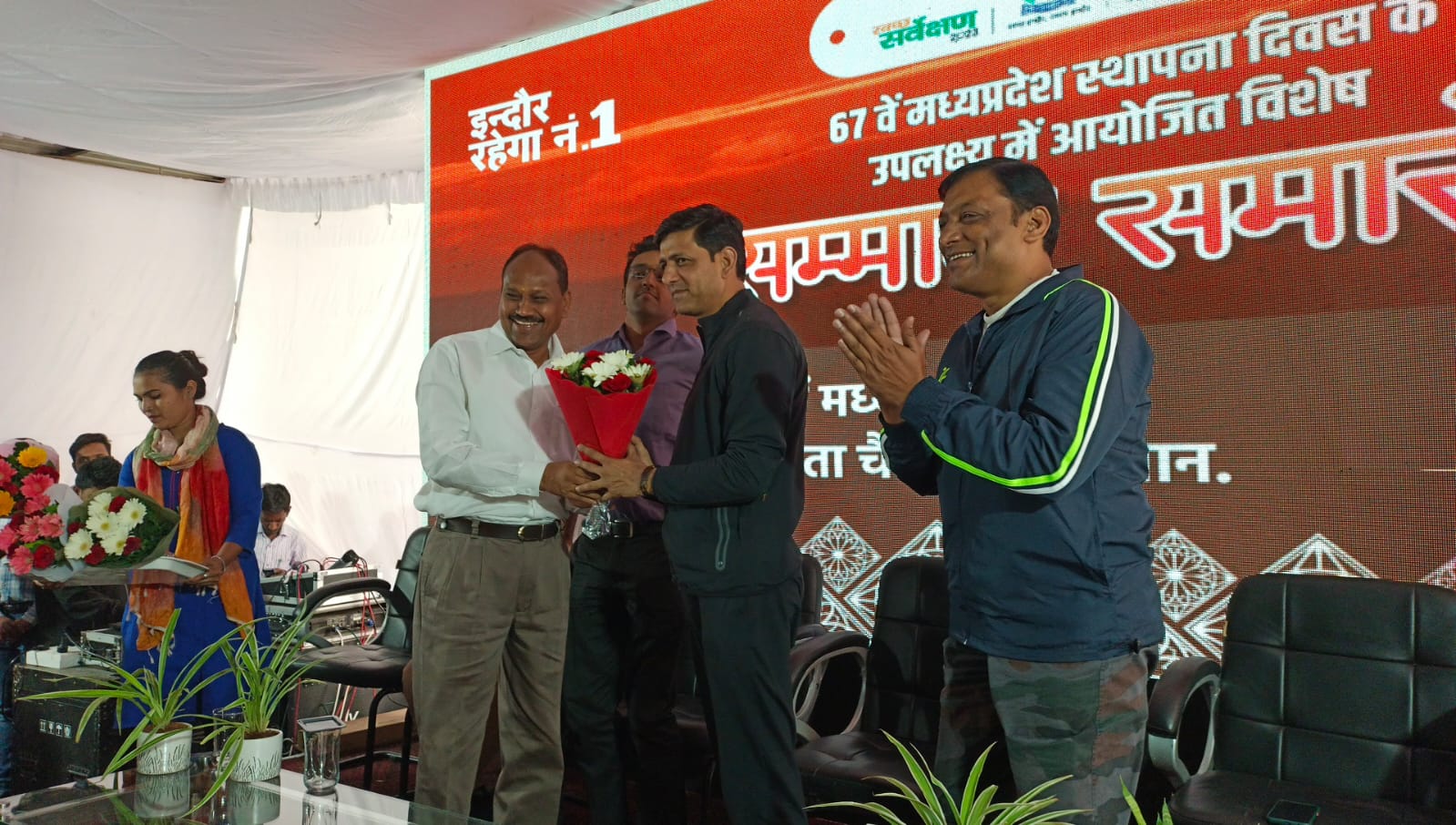 इंदौर देश-विदेश में स्वच्छता का सातवा आसमान छुने को है तैयार - महापौर पुष्यमित्र भार्गव