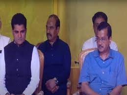 Gujarat: केजरीवाल ने किया 'AAP' के CM चेहरे का ऐलान, ईसूदान गढ़वी होंगे मुख्यमंत्री पद के उम्मीदवार