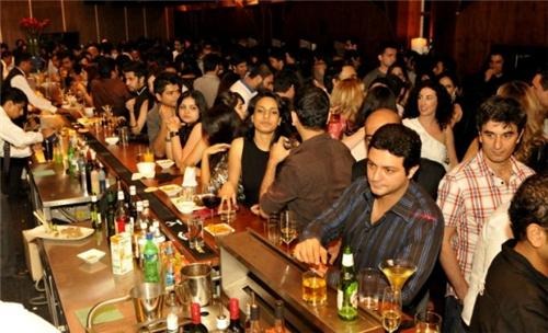 ड्रग ओर नशे के खिलाफ जागा इंदौर, पब बार ढाबों पर कड़ी निगरानी की दरकार