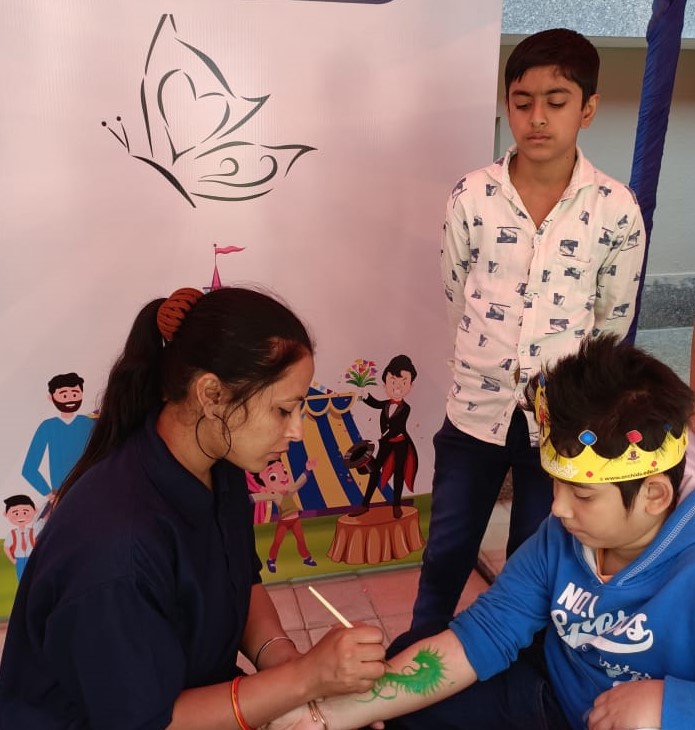 Indore : ऑर्किड्स द इंटरनेशनल स्कूल ने आयोजित किया फन फेयर, पैरेंट्स और बच्चों ने लिया बढ़ - चढ़ कर भाग