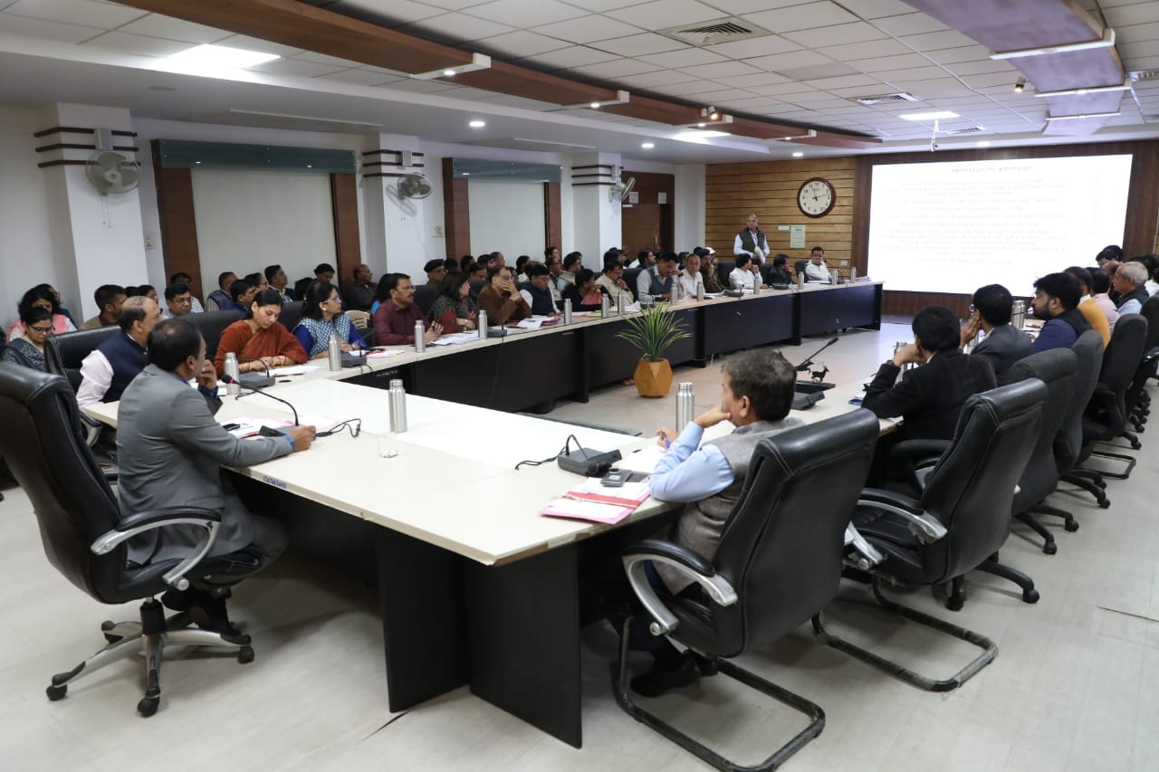 Indore : सीएम हेल्पलाइन प्रकरणों के त्वरित निराकरण के लिए मनाया जाएगा सीएम हेल्पलाइन सप्ताह