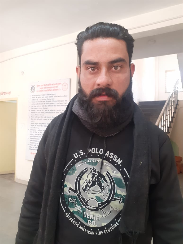 Indore News: 10 हजार की रिश्वत लेते निगम दरोगा हुआ ट्रेप इंदौर लोकायुक्त टीम ने की कार्रवाई