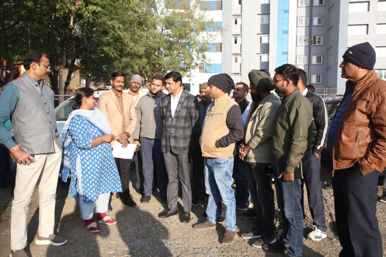 स्वदेशी मेले में प्रवासी अतिथियों के साथ ही शहरवासी मालवा-निमाड के लोकल उत्पाद, व्यंजन के साथ ही सांस्कृति कार्यक्रमो का लेंगे  लाभ – महापौर पुष्यमित्र