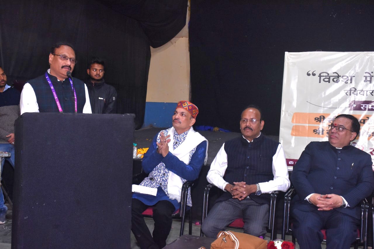 स्टेट प्रेस क्लब के परिसंवाद में भारतीयों ने अपनी मेहनत से विश्व में छवि चमकाई, लेकिन अभी सर्वश्रेष्ठ आना बाक़ी है : सी.बी.पटेल