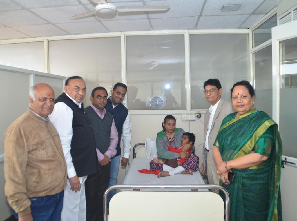भारतीय जैन संगठन ने नि:शुल्क प्लास्टिक सर्जरी के समापन सत्र में अमेरिकी डाक्टर्स का किया सम्मान