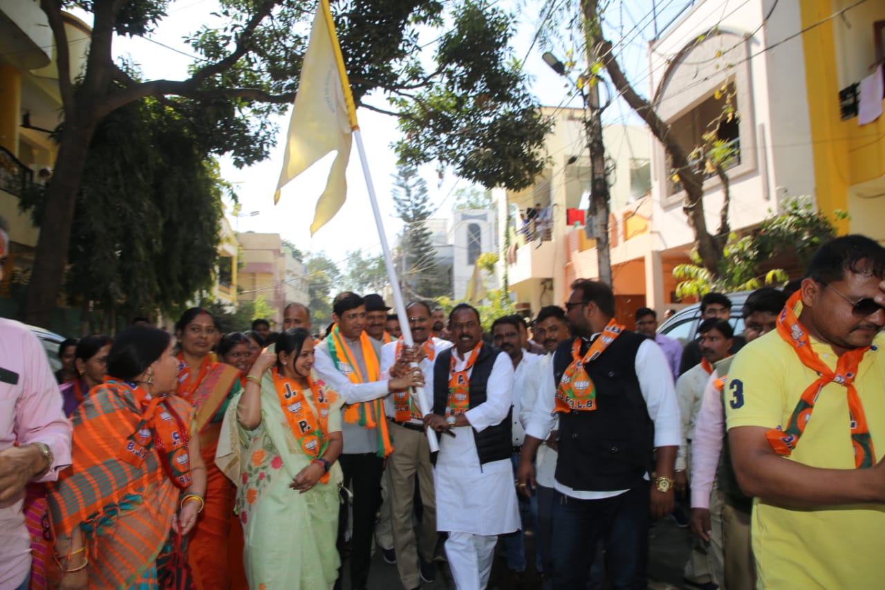 इंदौर में विभिन्न स्थानों पर निकली विकास यात्रा, शासन की योजनाओं का हितग्राहियों को मिला लाभ