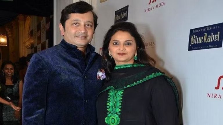 Deepti salgaonkar with husband Dattaraj Salgaonkar