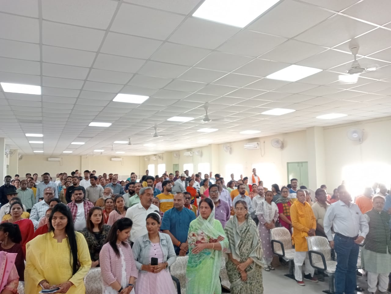 प्रकृति को विनाश की ओर ले जाने का कार्य मनुष्यों ने किया : उत्तम स्वामी जी