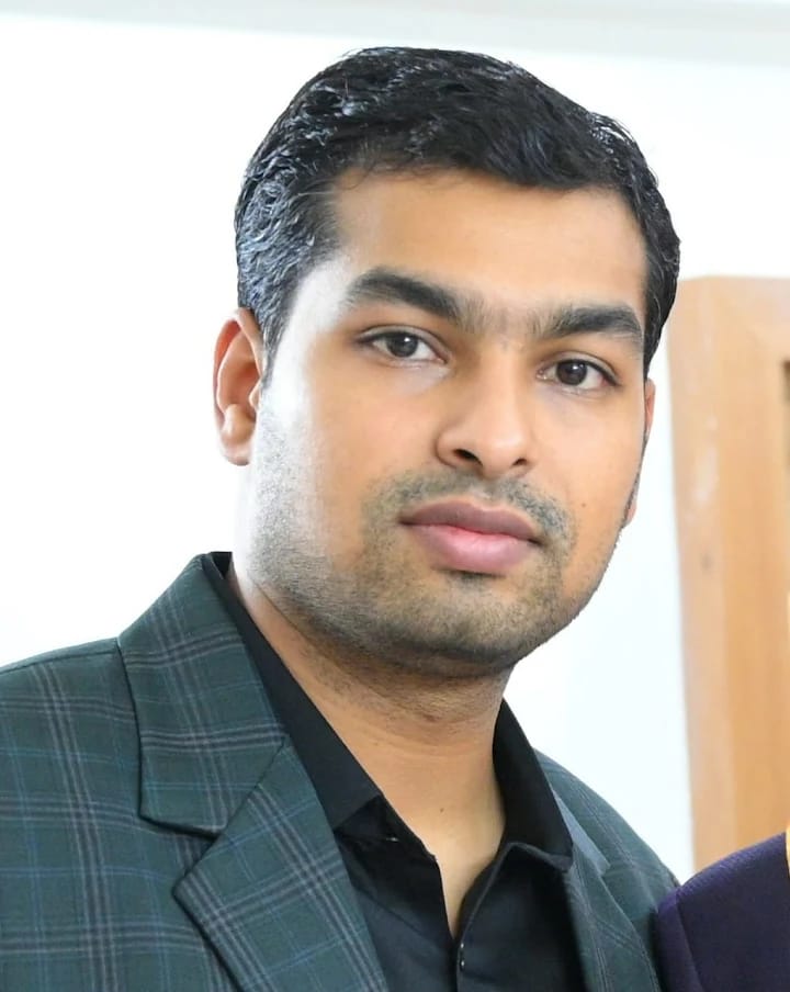 पहले 65 की उम्र में, तो अब 45 में ज्वाइंट में दर्द और अन्य समस्याएं आती है सामने, कारण बदलती लाइफ स्टाइल में भोजन से विटामिन्स हुए गायब- डॉ. शान्तनु जैन DNS हॉस्पिटल