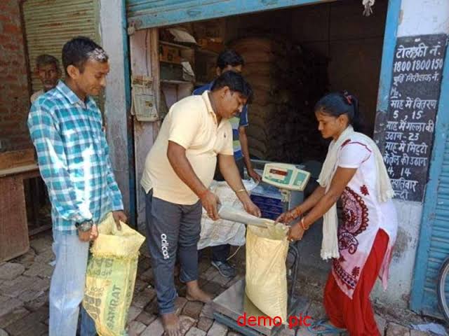 इंदौर में वन नेशन वन राशन कार्ड की स्कीम पोर्टेबिलिटी में 60 हजार कार्ड धारक प्रतिमाह दूसरी दुकान से लेते खाद्यान्न, गरीब वर्ग के लोगों के समय की होती बचत