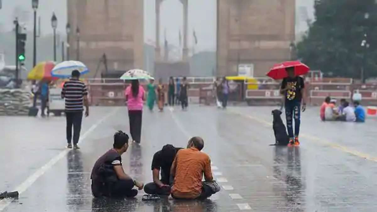 अगले 24 घंटों में इन 10 जिलों में होगी झमाझम बारिश, मौसम विभाग ने जारी किया अलर्ट