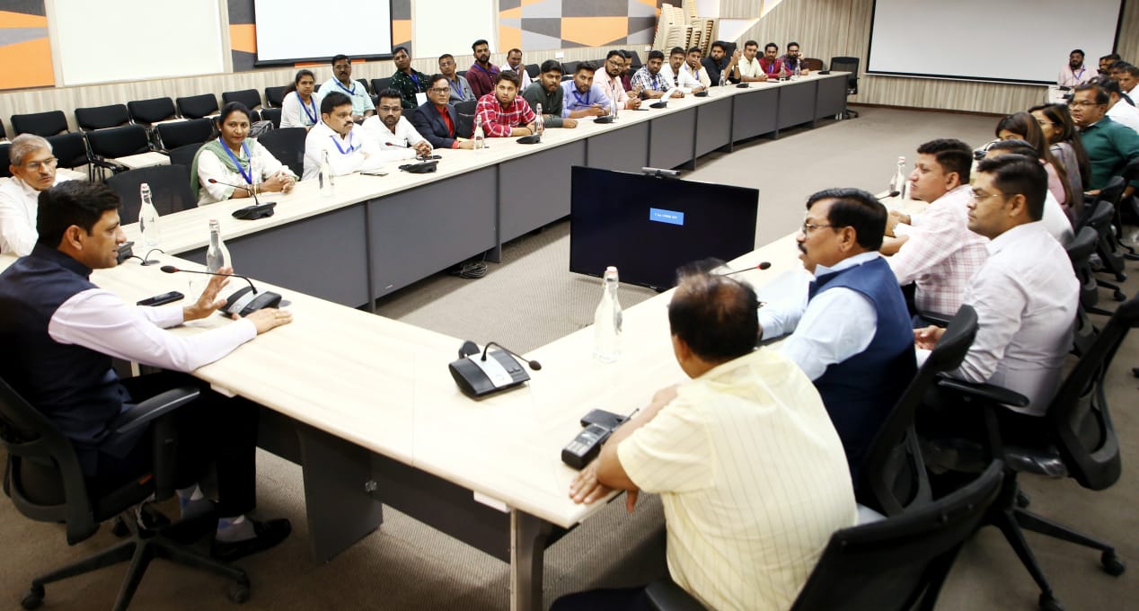 ऑल इंडिया इंस्टिटयूट ऑफ लोकल सेल गवर्नमेंट के प्रशासनिक अधिकारियो ने देखा इंदौर का सॉलिड वेस्ट मैनेजमेंट