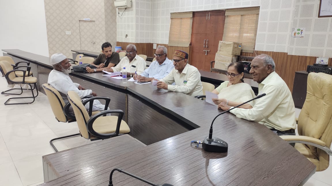 इंदौर पुलिस : सीनियर सिटीजन पुलिस पंचायत में वरिष्ठ नागरिकों की समस्याओं का होगा समाधान, ऐसे किया जाएगा निराकरण