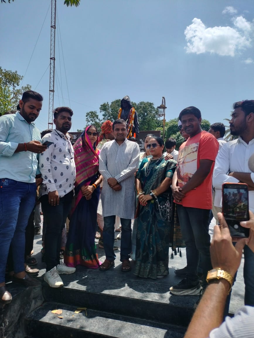 इंदौर में बिरसा मुंडा क्रिकेट लीग का आयोजन, आदिवासी क्षेत्रों की 32 टीमें लेगी भाग