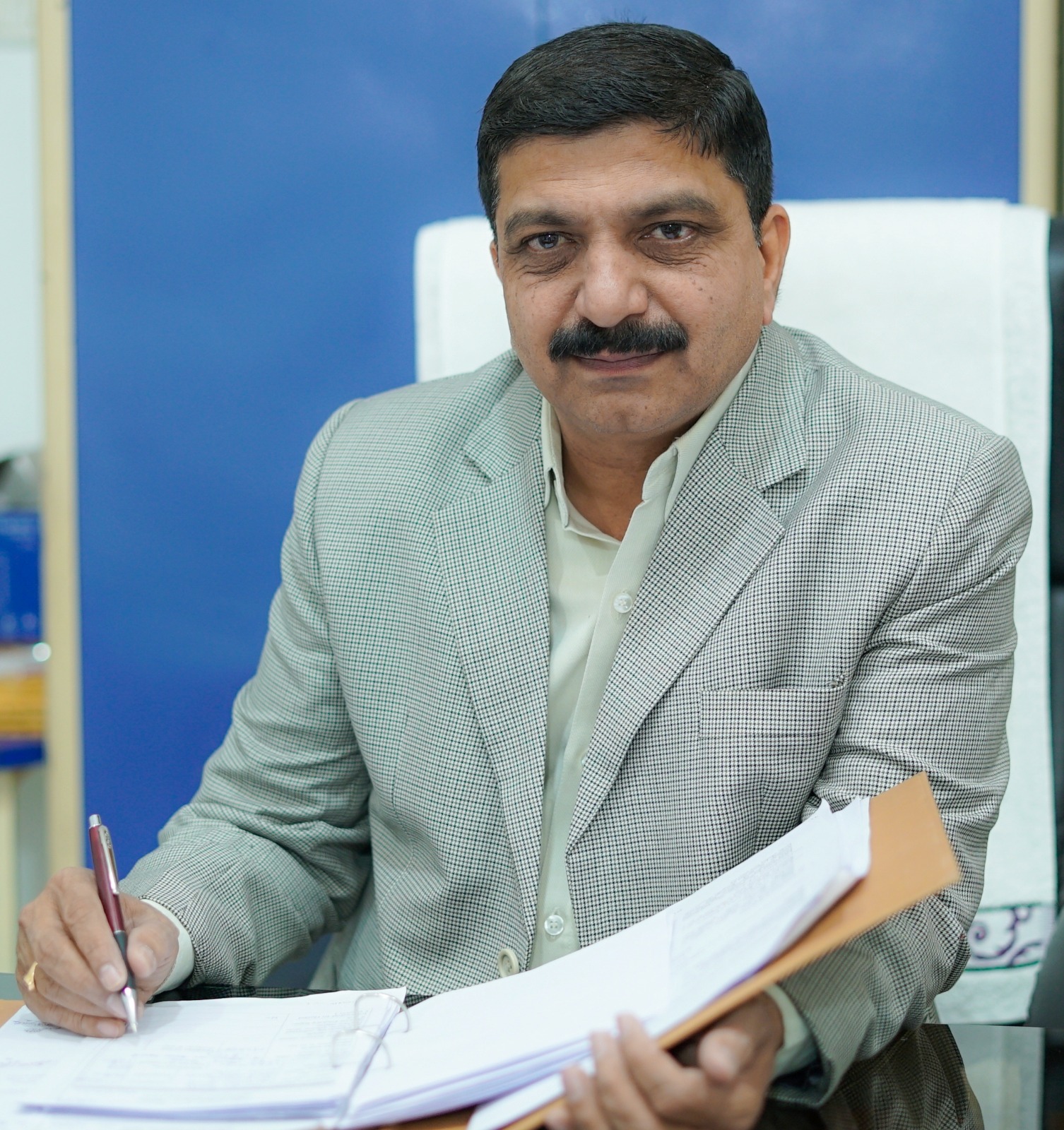 कामयाब नहीं काबिल बनाने का जतन, 13 साल के एआई इंजीनियर्स बनाने वाला देश का पहला स्कूल..!