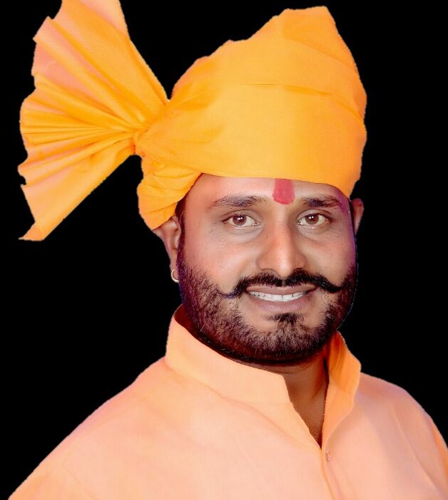 यदि गुजरात पैटर्न पर होता है MP का विधानसभा चुनाव, तो खातेगांव में सर्व समाज के लोकप्रिय संतोष मीणा की दावेदारी मजबूत