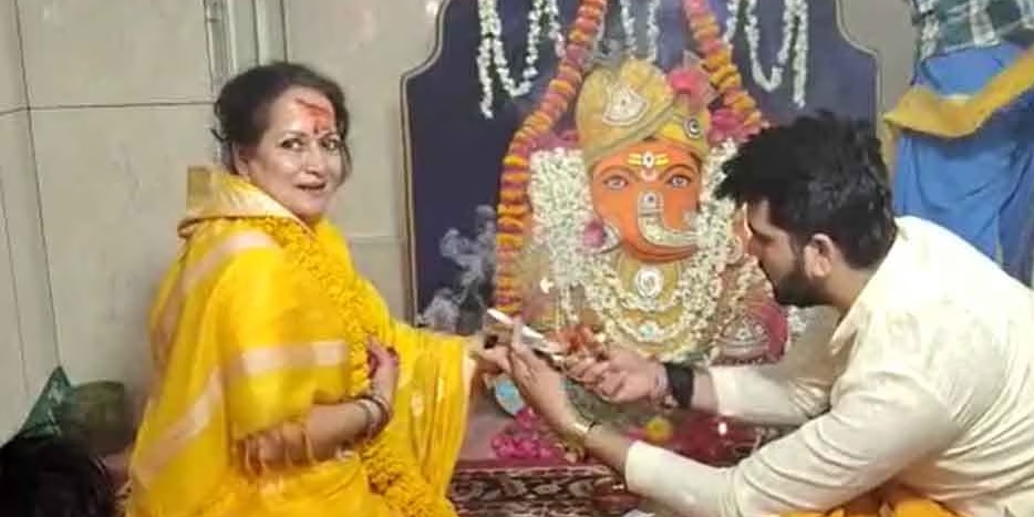 उज्जैन पहुंची फिल्म अभिनेत्री हिमानी शिवपुरी, किए बाबा महाकाल के दर्शन
