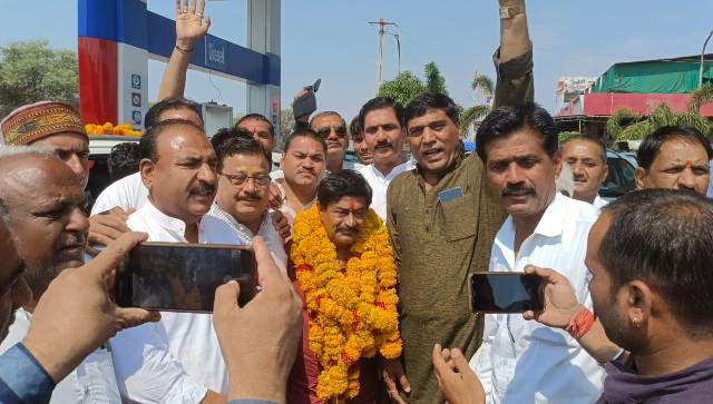 पूर्व मंत्री दीपक जोशी भोपाल रवाना, पूर्व CM कमलनाथ की मौजूदगी में भाजपा छोड़ कांग्रेस में होंगे शामिल