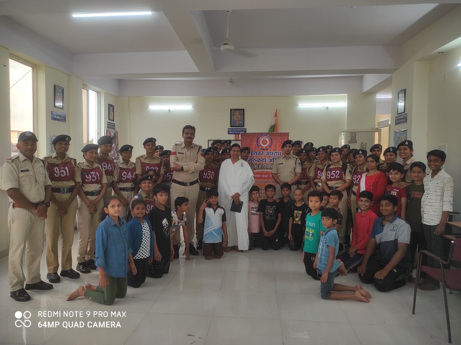 इंदौर: थाना छत्रीपुरा स्थित बाल मित्र केंद्र पर समर कैंप में लगी साइबर और योगा की क्लास, हर रोज बच्चे नई एक्टिविटी से हो रहे रूबरू