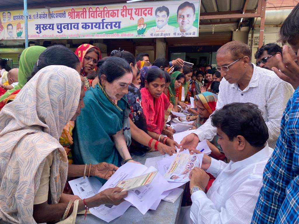 विधायक शुक्ला ने किया नारी सम्मान योजना का शुभारंभ, भारी मात्रा में उमड़ी महिलाओं की भीड़