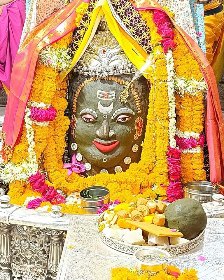 Live Darshan: हमारे साथ कीजिए देश और दुनिया के प्रमुख मंदिरों के लाइव दर्शन