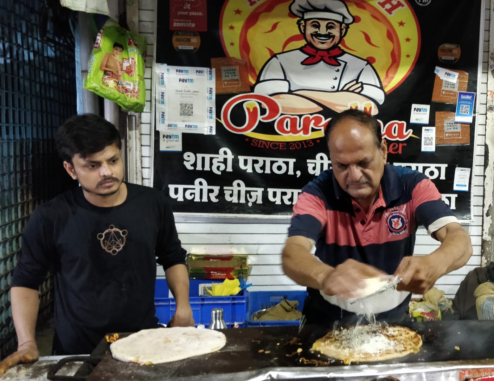 लोगों की जुबान पर शाही पराठे का स्वाद ऐसा चढ़ा कि लोगों ने दुकान का नाम ही आदेश शाही पराठा रख दिया, इसका स्वाद चखने वाले नही भूलते कभी