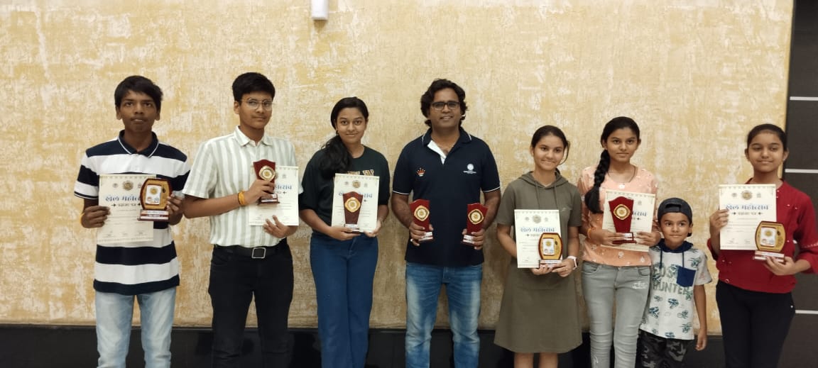Unite Indore Chess Club : शतरंज में इशिका नीमा और सुदर्शन माल्गा ने मारी बाजी