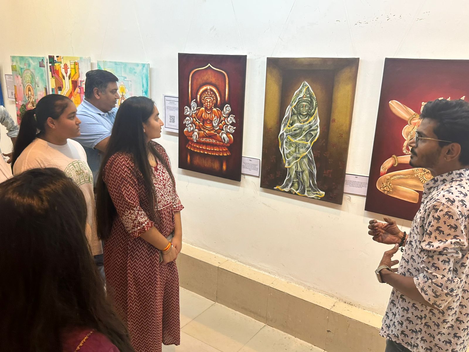 "कला का उद्देश्य वास्तविकता को पुन: उत्पन्न करना नहीं है, बल्कि उसकी तीव्रता को वास्तविकता बनाना है