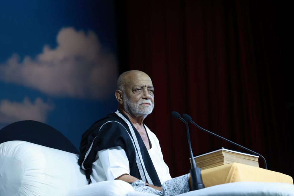 नाइजीरिया में हुई बोट दुर्घटना में मारे गए लोगों को मोरारीबापू ने व्यक्त की संवेदना