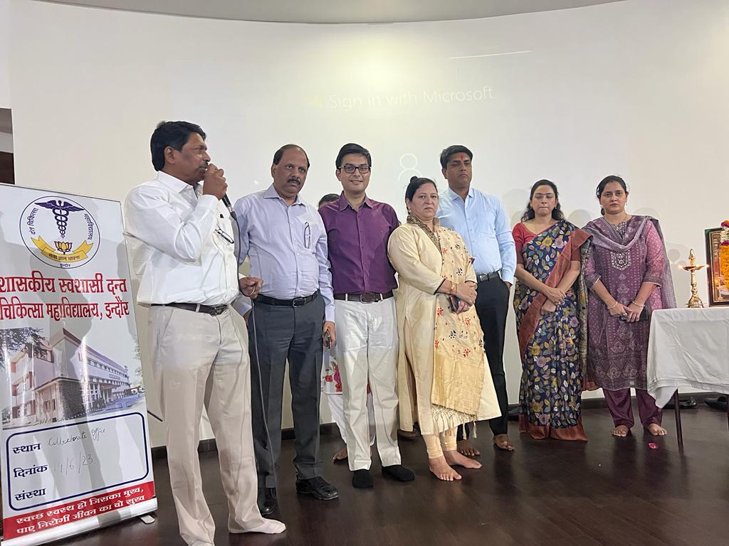 Indore : कलेक्ट्रेट कार्यालय में निःशुल्क दंत परीक्षण शिविर और नशा मुक्ति जागरुकता कार्यक्रम हुआ संपन्न