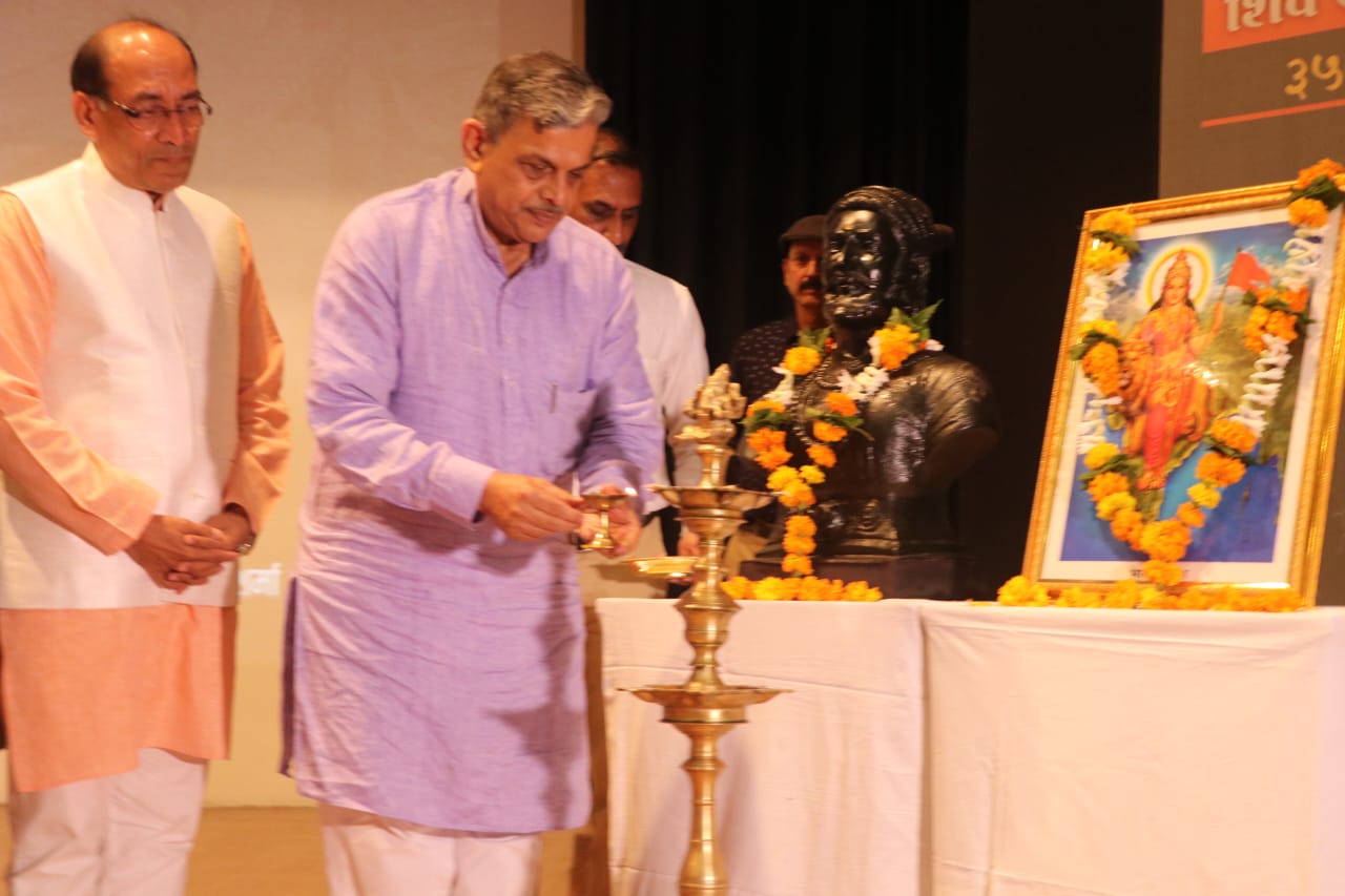 शिवाजी महाराज ने असंगठित, आत्मस्वाभिमान विस्मृत, निर्जीव से हो चुके समाज को फिर चैतन्य किया -दत्तात्रेय होसबोले