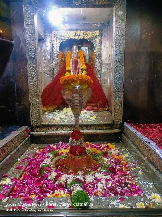 Live Darshan: हमारे साथ कीजिए देश और दुनिया के प्रमुख मंदिरों के लाइव दर्शन