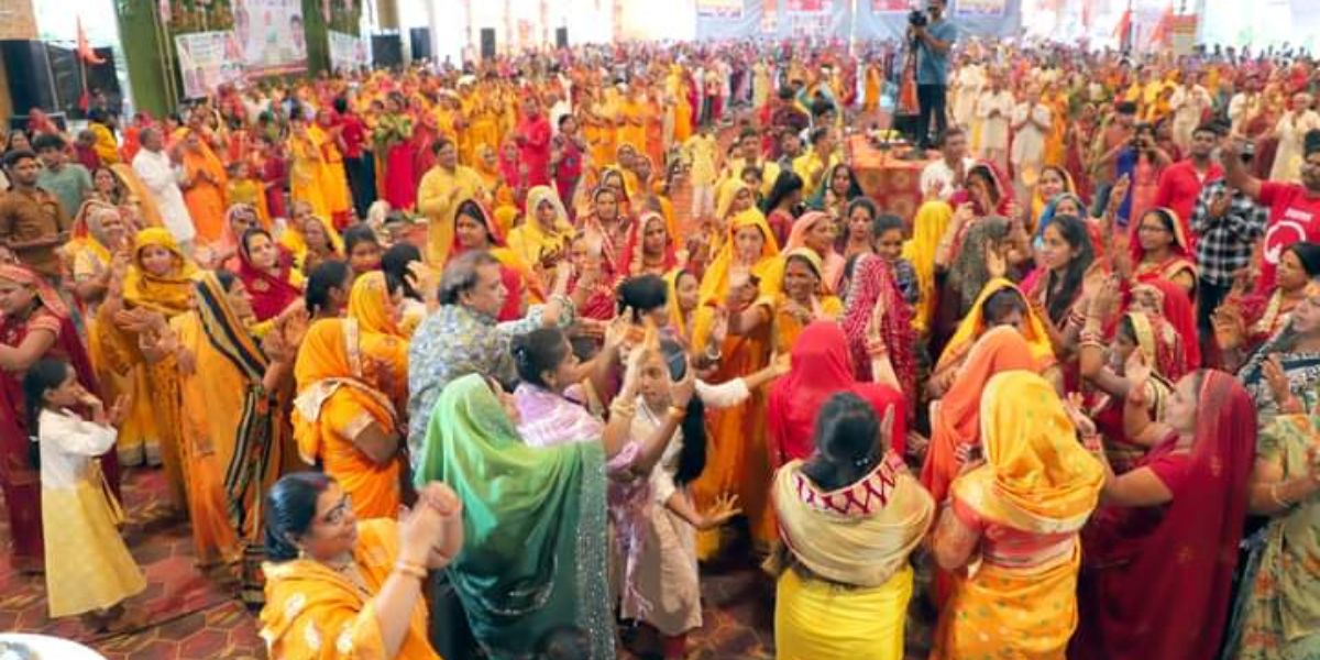 विधायक संजय शुक्ला के आयोजन में सावन सोमवार के दिन श्रद्धालुओं ने किया ओम नमः शिवाय का जाप