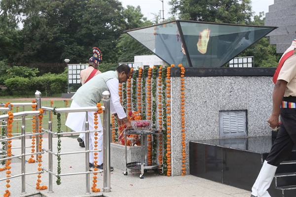 CM शिवराज ने कारगिल विजय दिवस पर सैनिकों के शौर्य और बलिदान का किया स्मरण