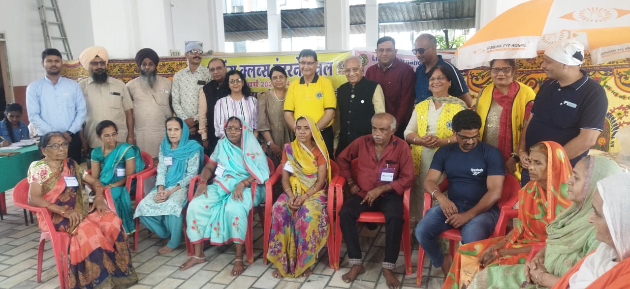 लायंस क्लब ऑफ इंदौर सिटी द्वारा निशुल्क नेत्र शिविर का किया आयोजन