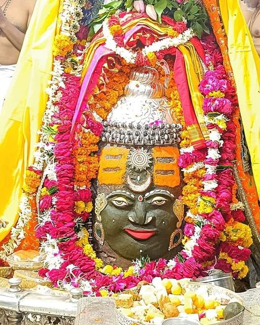 Live Darshan: हमारे साथ कीजिए देश और दुनिया के प्रमुख मंदिरों के लाइव दर्शन