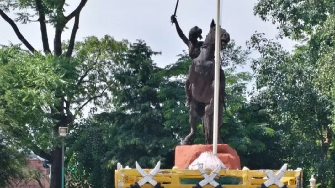 ग्वालियर से चुनावी शंखनाद करेंगी प्रियंका गांधी, पहली बार रानी लक्ष्मीबाई की समाधि पर जाएगा गांधी परिवार