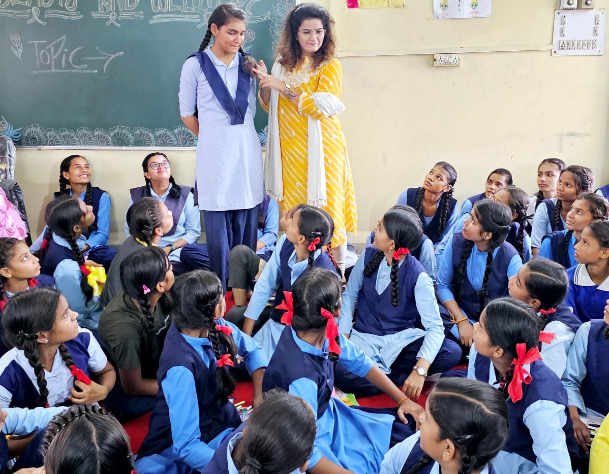 संतुलित आहार ना खाने की वजह से भी बरसात में हेयर फॉल जैसी परेशानियां होती है : सीमा सोनी