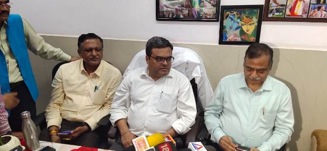 MTH इंदौर में 15 बच्चों की मौत की खबर भ्रामक, संभागायुक्त बोले- ऐसी कोई घटना नहीं हुई है