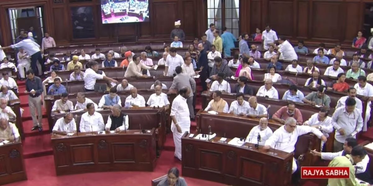 हंगामे के बीच राज्यसभा से भी पारित हुआ दिल्ली सेवा बिल, पक्ष में पड़े 131 वोट