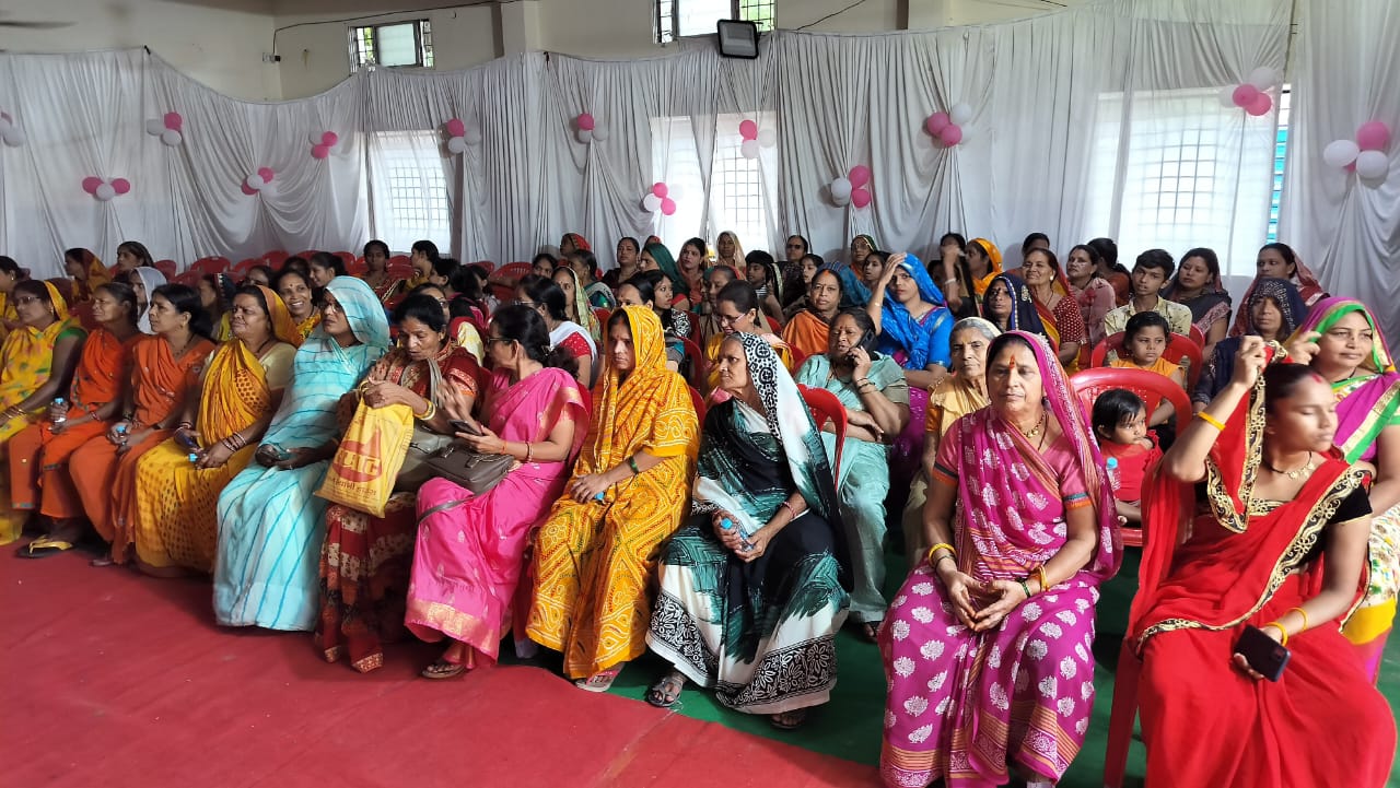 भोपाल में हुआ लाडली बहना योजना का मुख्य कार्यक्रम, बहनों ने सांस्कृतिक कार्यक्रम व नुक्कड नाटक में सहभागी बन मनाया जश्न