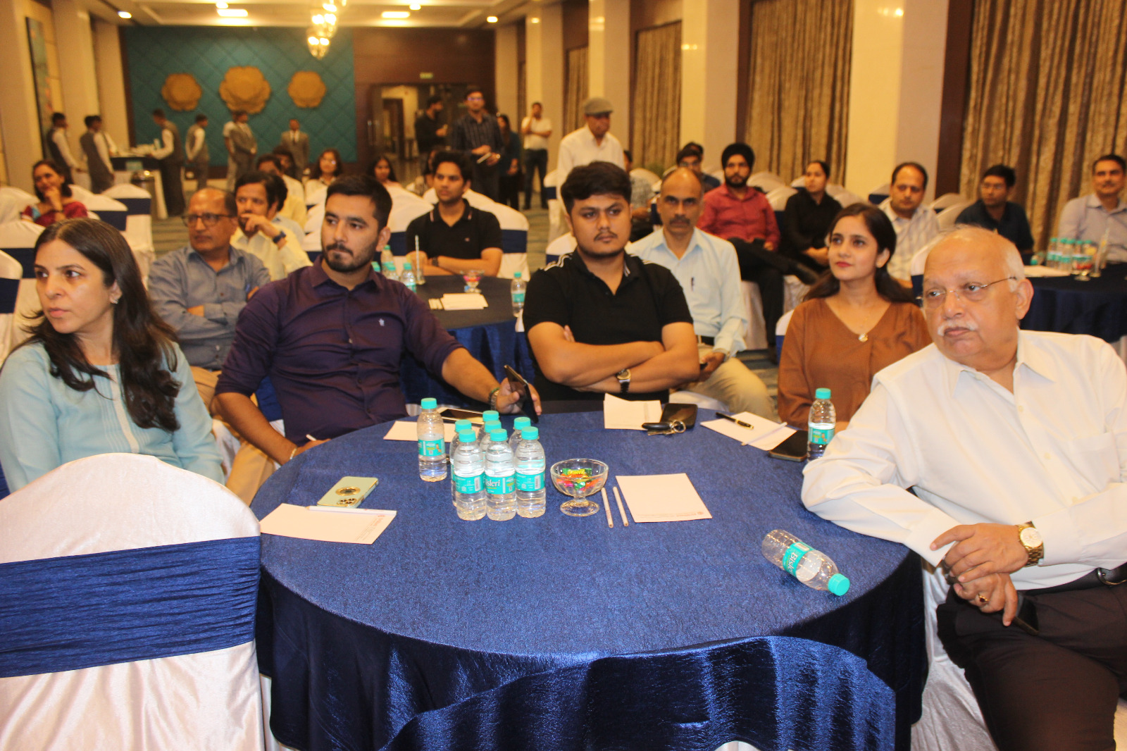 प्रसिद्ध निवेशक सौरभ मुखर्जीया ने की इंसाइटफ़ुल सत्र में "ड उनुसुअल राइज ऑफ़ मॉडर्न इंडिया " पर चर्चा