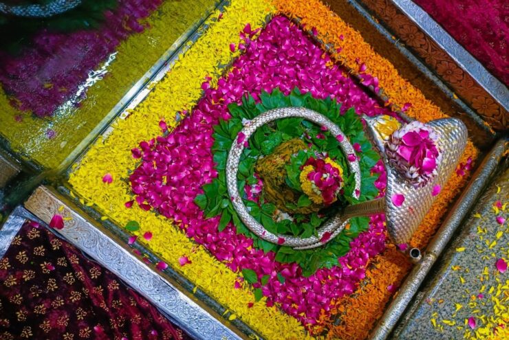 Live Darshan: हमारे साथ कीजिए देश और दुनिया के प्रमुख मंदिरों के लाइव दर्शन