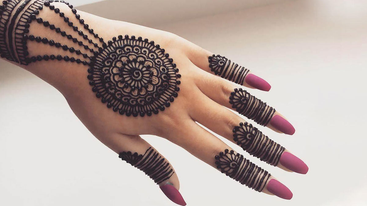 12 Simple & Beautiful Leg Mehndi Design for All Festive Season