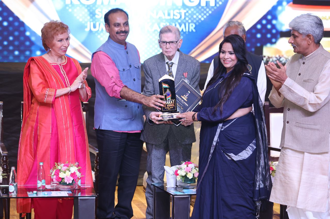 "भारत के रत्नों को श्रद्धांजलि: 'भारत के अनमोल' उल्लेखनीय योगदान को मान्यता देता है