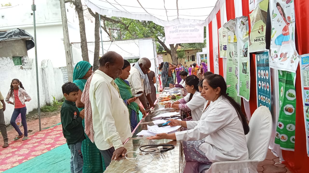 आयुष्मान मेले में आयुर्वेद, होम्योपेथ के माध्यम से 450 से अधिक मरीजों का किया गया उपचार