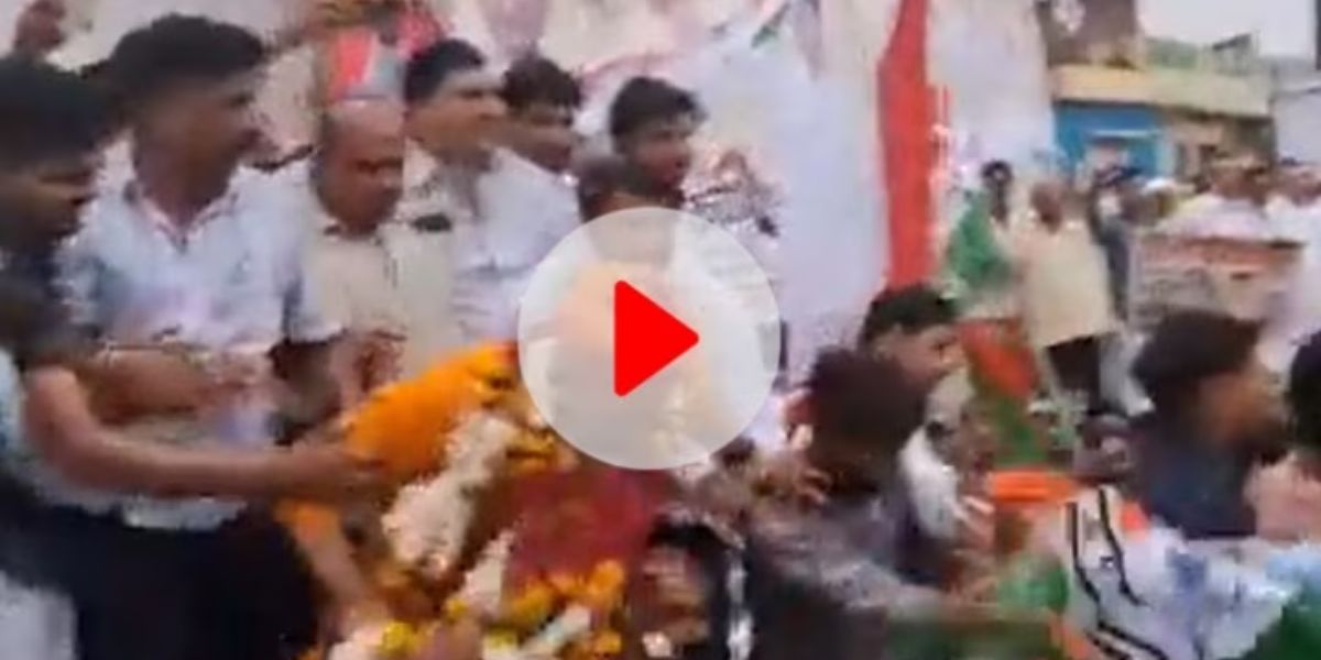 उज्जैन : कांग्रेस की जन आक्रोश यात्रा में चले लात घूसे, जीतू पटवारी ने करवाई लड़ाई शांत